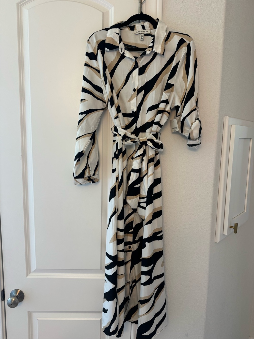 NWTBlack & Cream Button Up Zebra-Print Maxi Shirt Dress with Self-Tie Waist